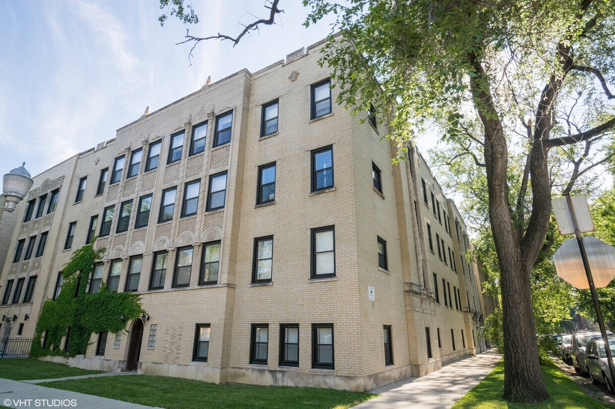 2648 W Glenlake Ave Unit 2C, Chicago, IL 60659 - Condo for Rent in ...