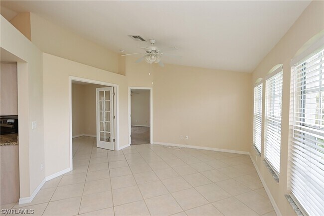 Building Photo - 2701 SW 29th Pl