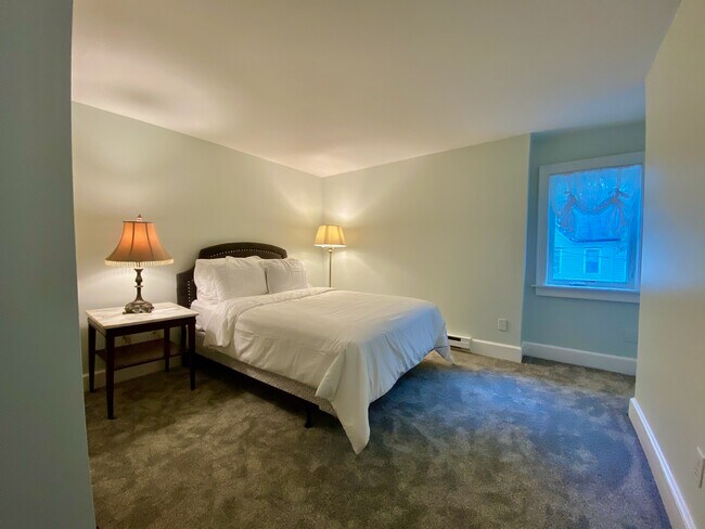 Dormitorio del medio - 159 Woodlawn Ave