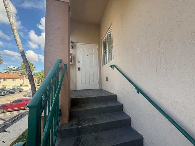 Building Photo - 2911 SE 13th Rd