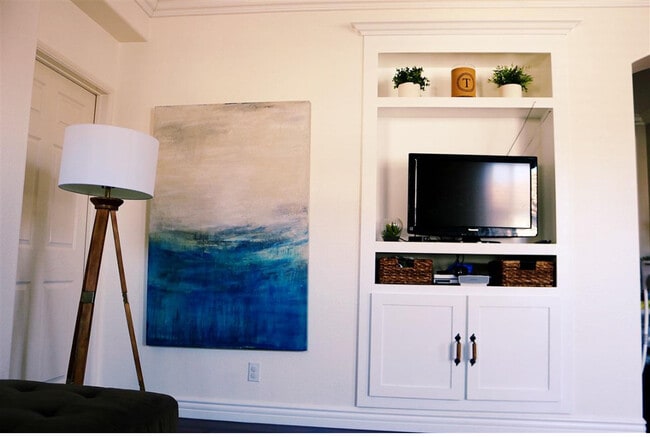 Building Photo - 2744 Crown Ridge Rd