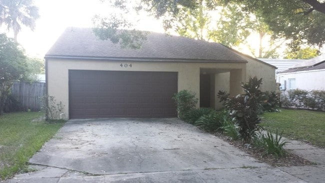 Building Photo - 404 Boxwood Cir