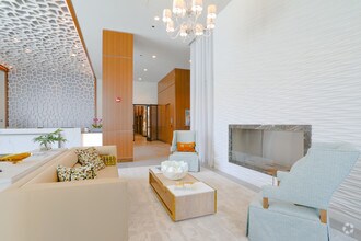 Lobby - The Apartments at Lincoln Common