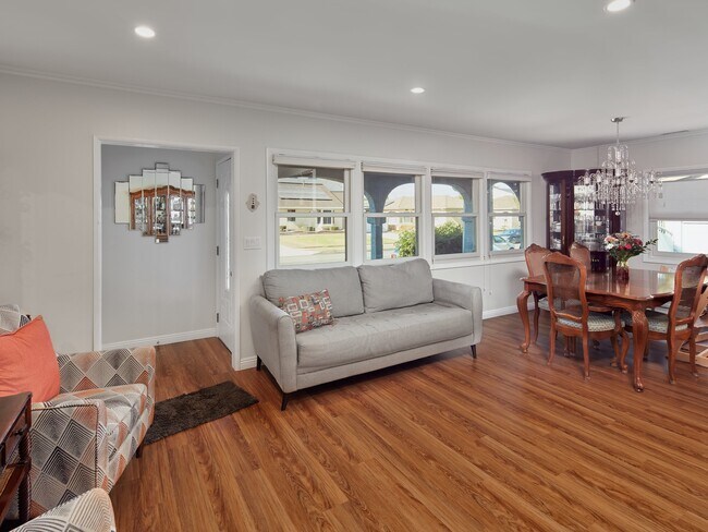 Living Room/Dining Room - 3322 W 117th St