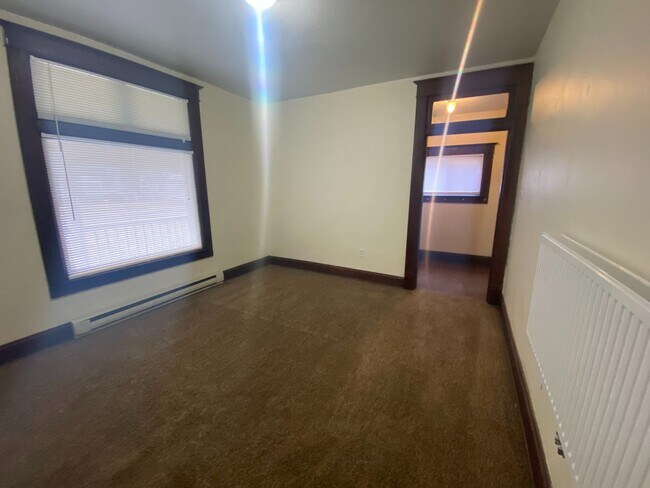 Foto del edificio - 832 Columbia Ave