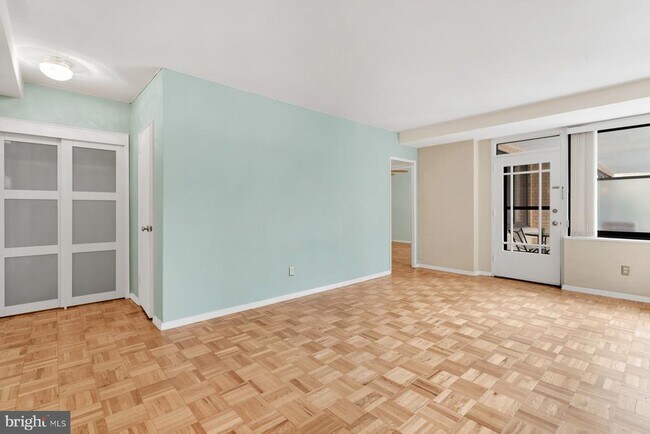 Foto del edificio - 4740 Connecticut Ave NW