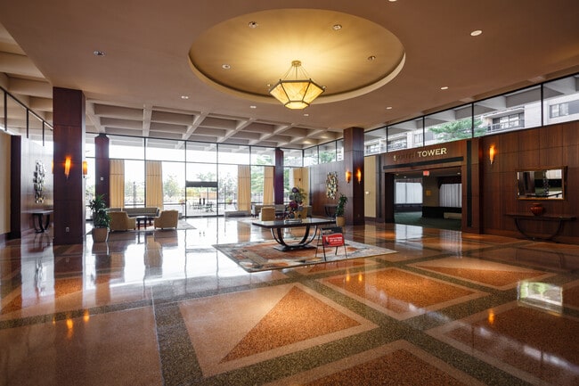 Lobby - 3701 S George Mason Dr