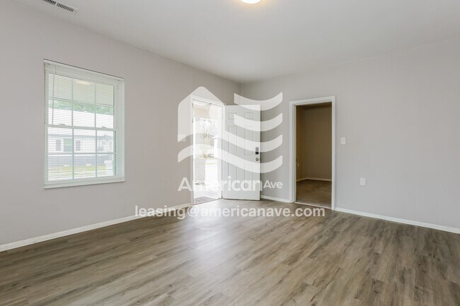 Foto del edificio - 524 W 35th St