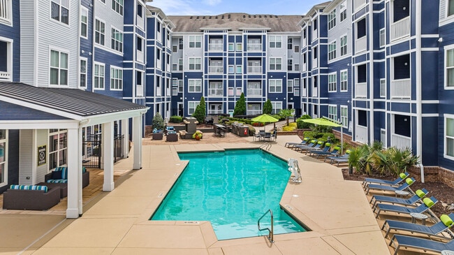 Level at 401 apartments — community photo - Level at 401