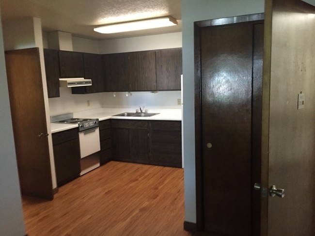 Kitchen - South Side Apartments