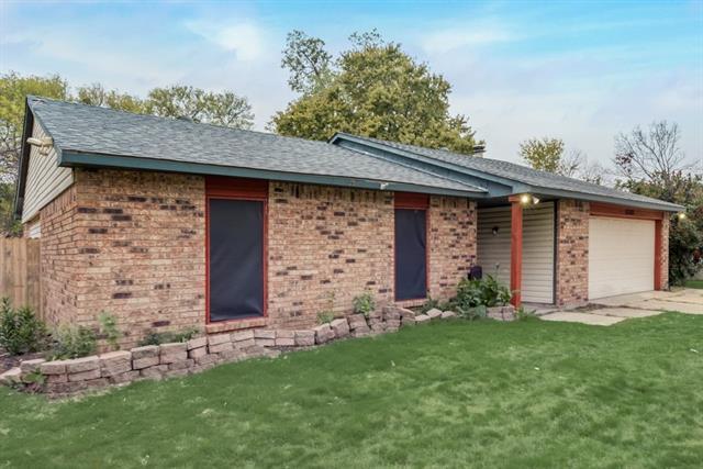 Building Photo - 6008 Mimosa Ln
