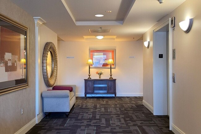 Foto del edificio - 225 River Rd