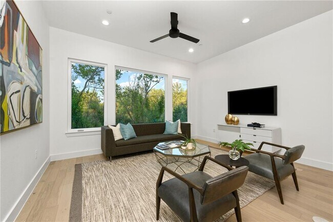 Foto del edificio - 4010 Clawson Rd #4