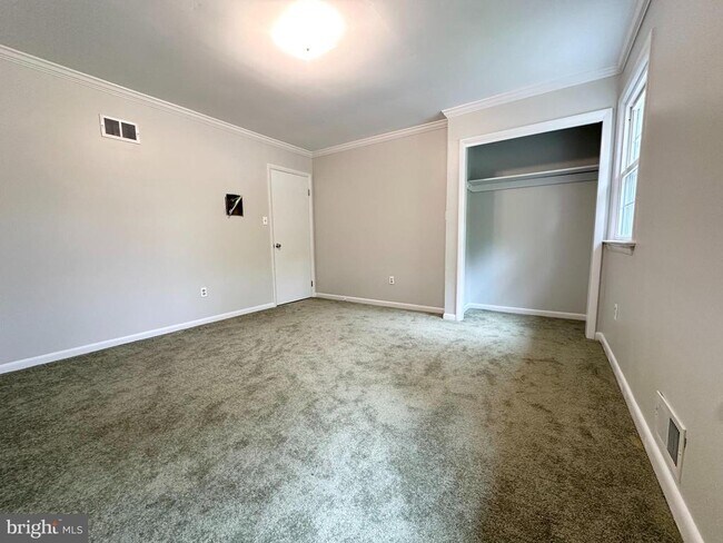 Building Photo - 9805 Binyon Ct