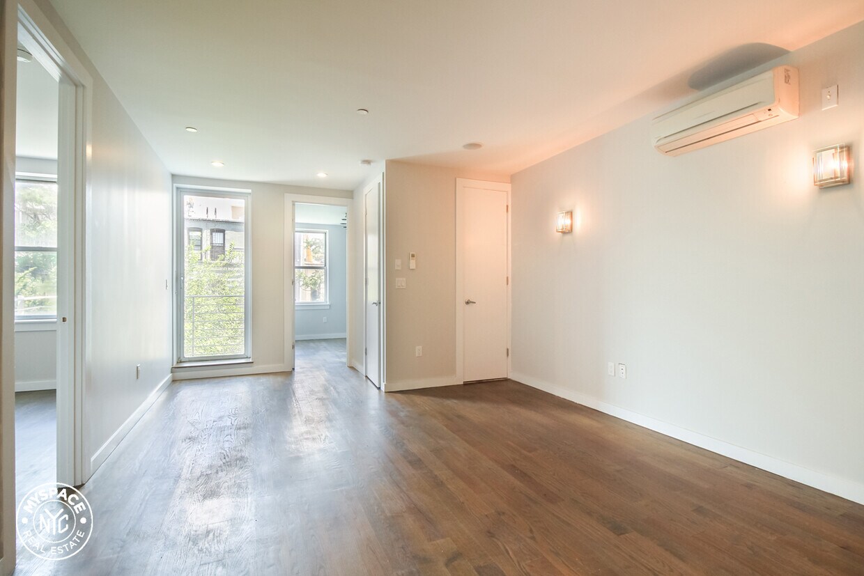 Primary Photo - 276 Jefferson St