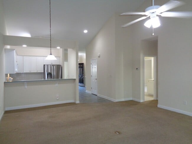 Building Photo - Clemmons-Lovely Patio Home with Sunroom