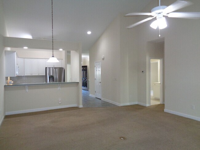 Foto del edificio - Clemmons-Lovely Patio Home with Sunroom