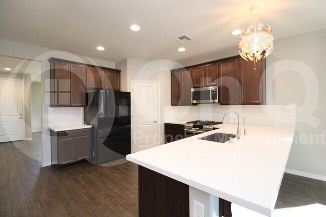 Building Photo - 12449 W Forest Pleasant Pl