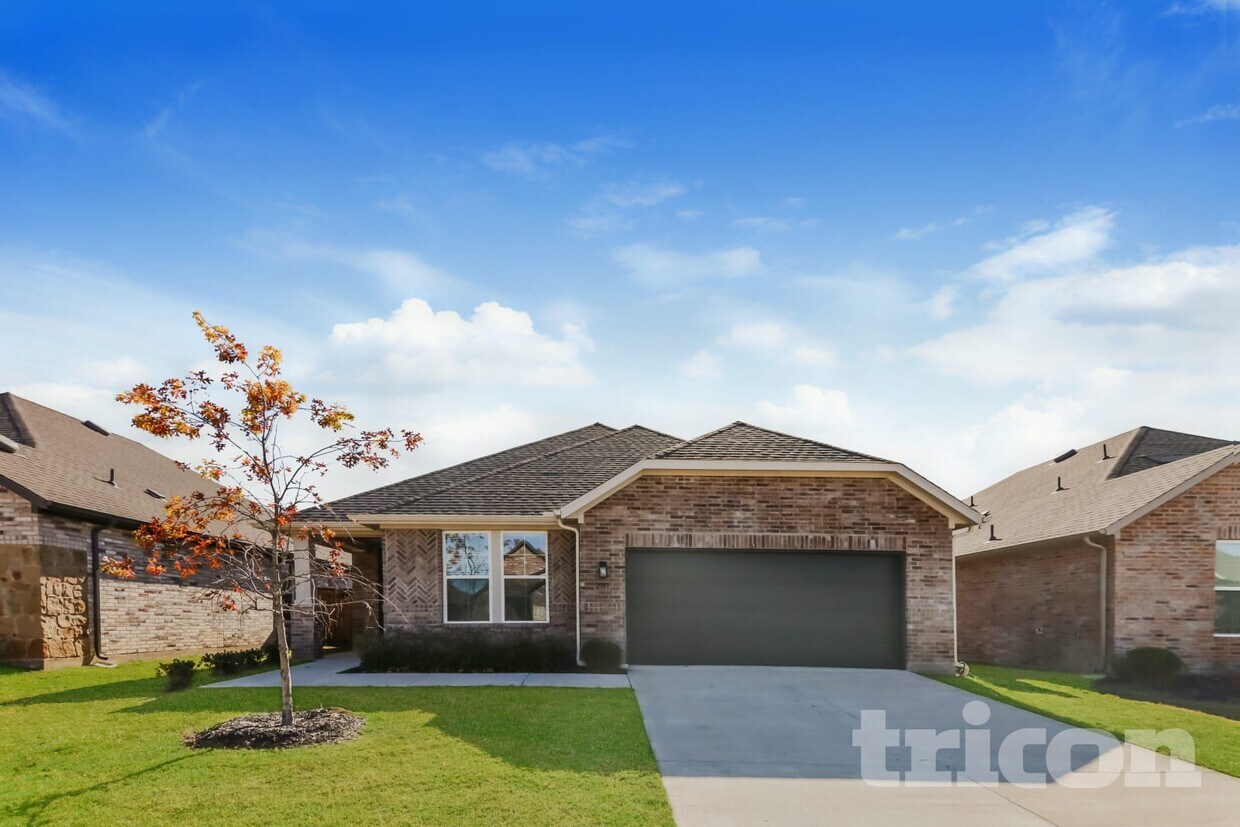 Foto principal - 2537 Finch Holw Dr