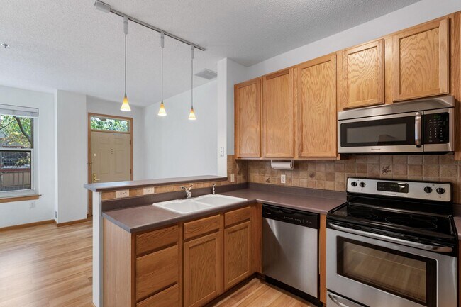 Foto del edificio - 645 N 1st St