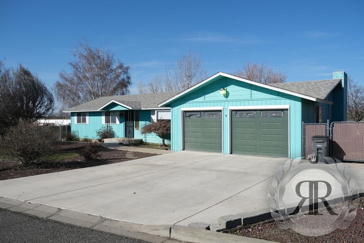 611 Westwind Dr, Zillah, WA 98953 House Rental in Zillah, WA