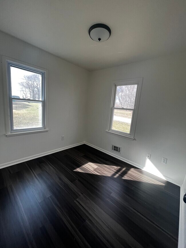 Foto del edificio - 8621 Walker Ave