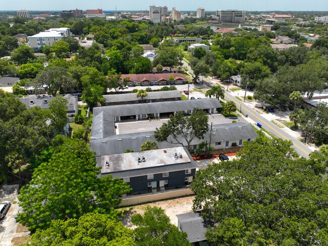 Building Photo - 919 E Orange St