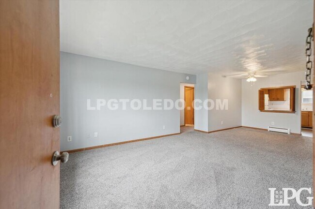 Building Photo - 3310 Arlington Ave