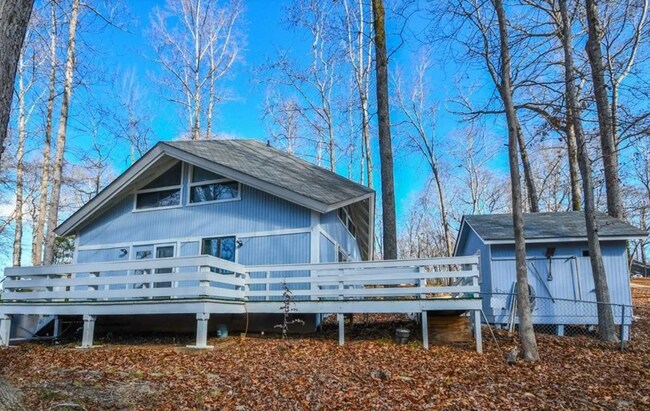 Foto del edificio - 3417 The Trail Rd