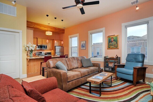 Living area - 139 W 1st St