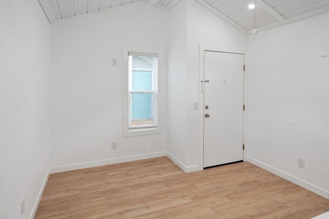 Building Photo - 720 Pritchett Ln