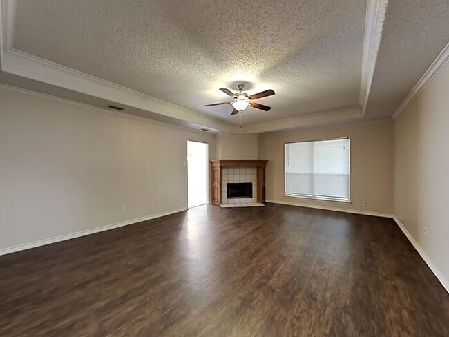 Building Photo - *$500 OFF first month. No App Fee.