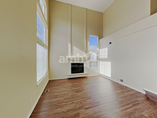 Building Photo - 20001 E 40th Place