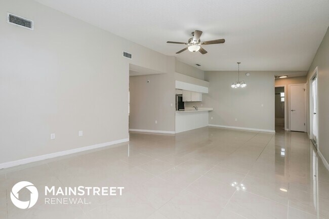 Building Photo - 9126 Lometa Ln