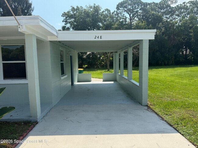Building Photo - 248 Laurel Oak St
