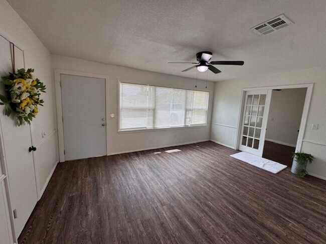 Photo - Brand New inside, great neighborhood and large fenced yard!  Call us today to make this your new ... House