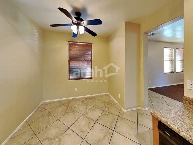 Foto del edificio - 3716 E Waite Ln
