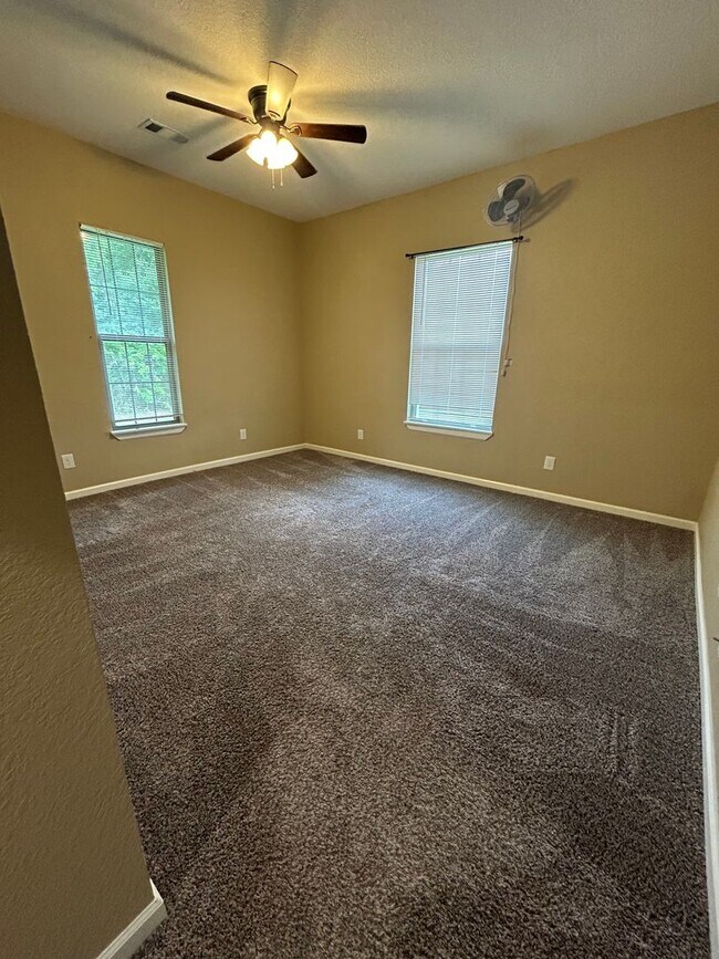 Foto del edificio - 5302 Summit St