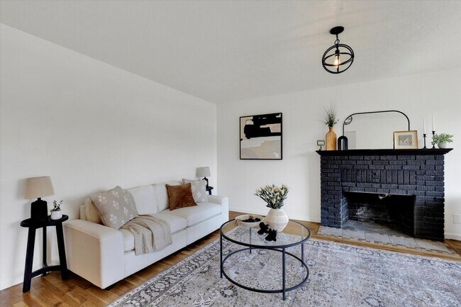 Foto del edificio - 3817 N Helena St