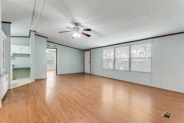 Foto del edificio - 1720 Hilltop Ln