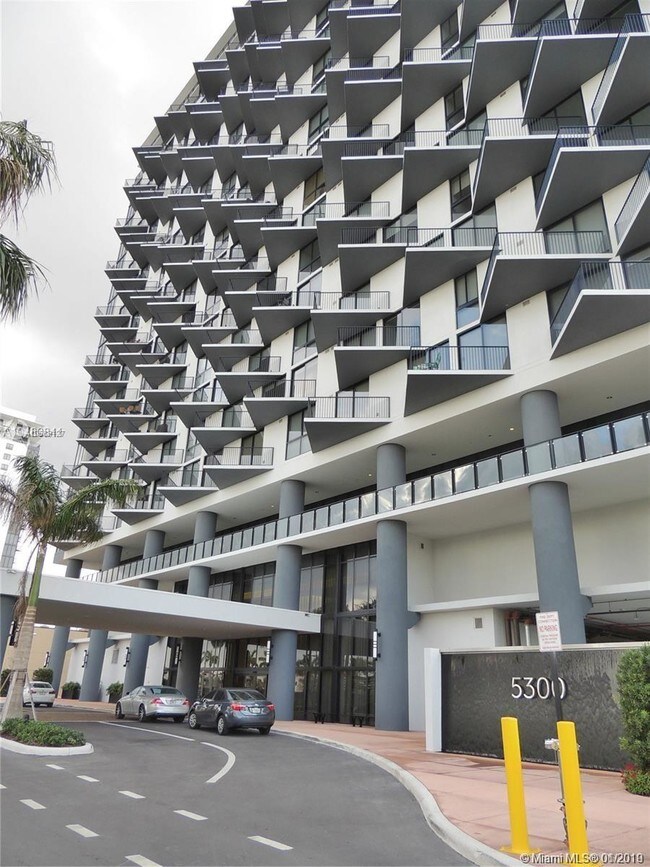 Foto del edificio - 5300 Paseo boulevard