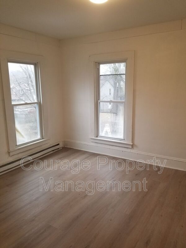 Foto del edificio - 514 W First St