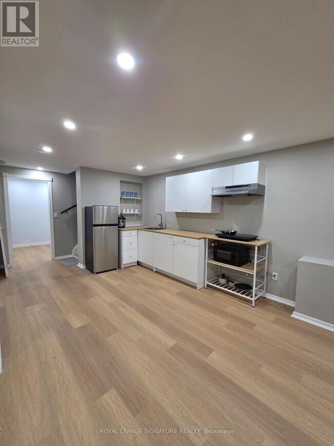 Photo du bâtiment - 971 Ledbury Crescent