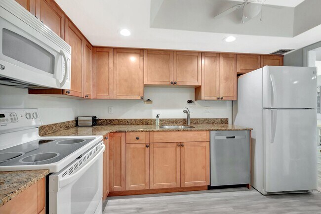 Foto del edificio - 1566 Bridgewood Dr
