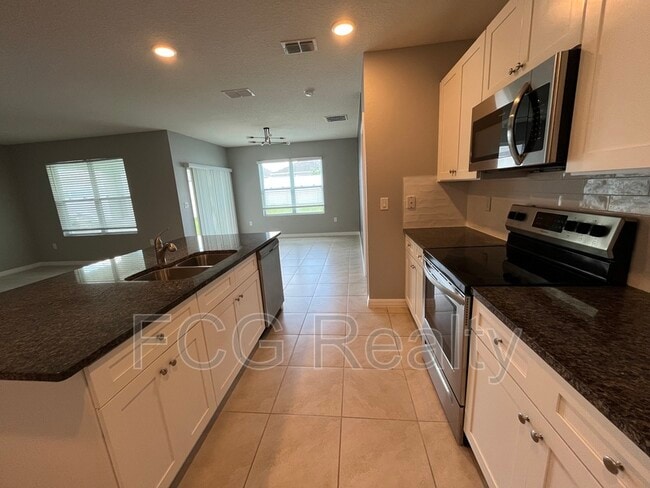 Building Photo - 5106 Fiddlewood Way