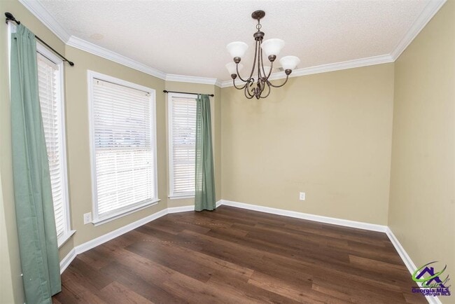 Building Photo - 122 Emberly Ln