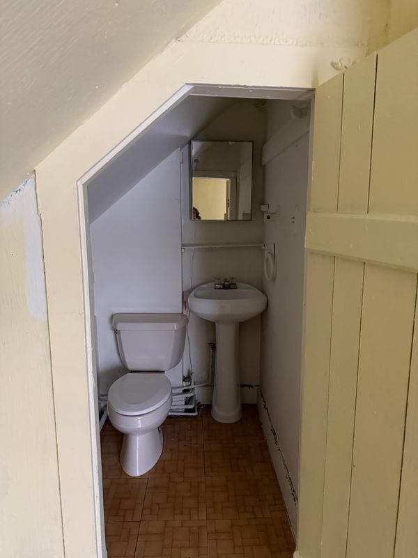 Building Photo - 19 Bunkerhill St