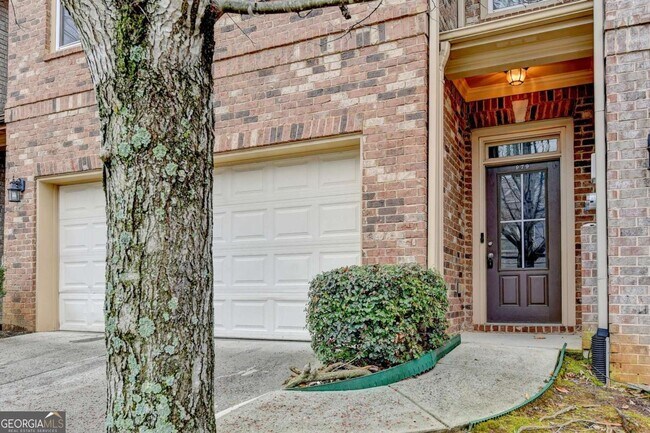 Foto del edificio - 979 Parkside Wood Ct