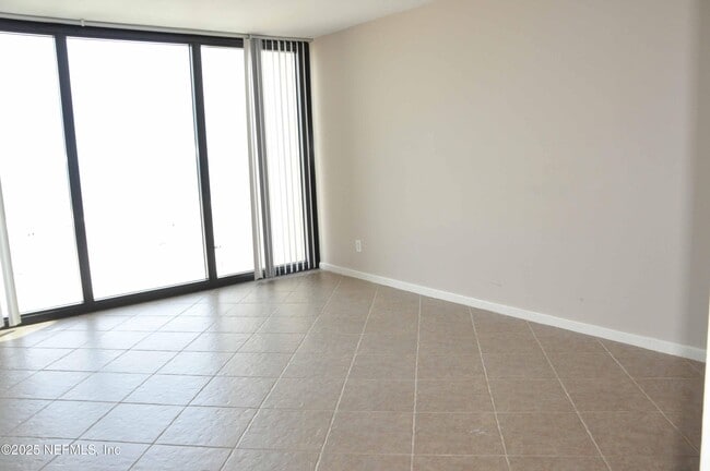 Foto del edificio - 601 1st St S