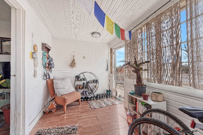 Foto del edificio - 226 E Harrison St